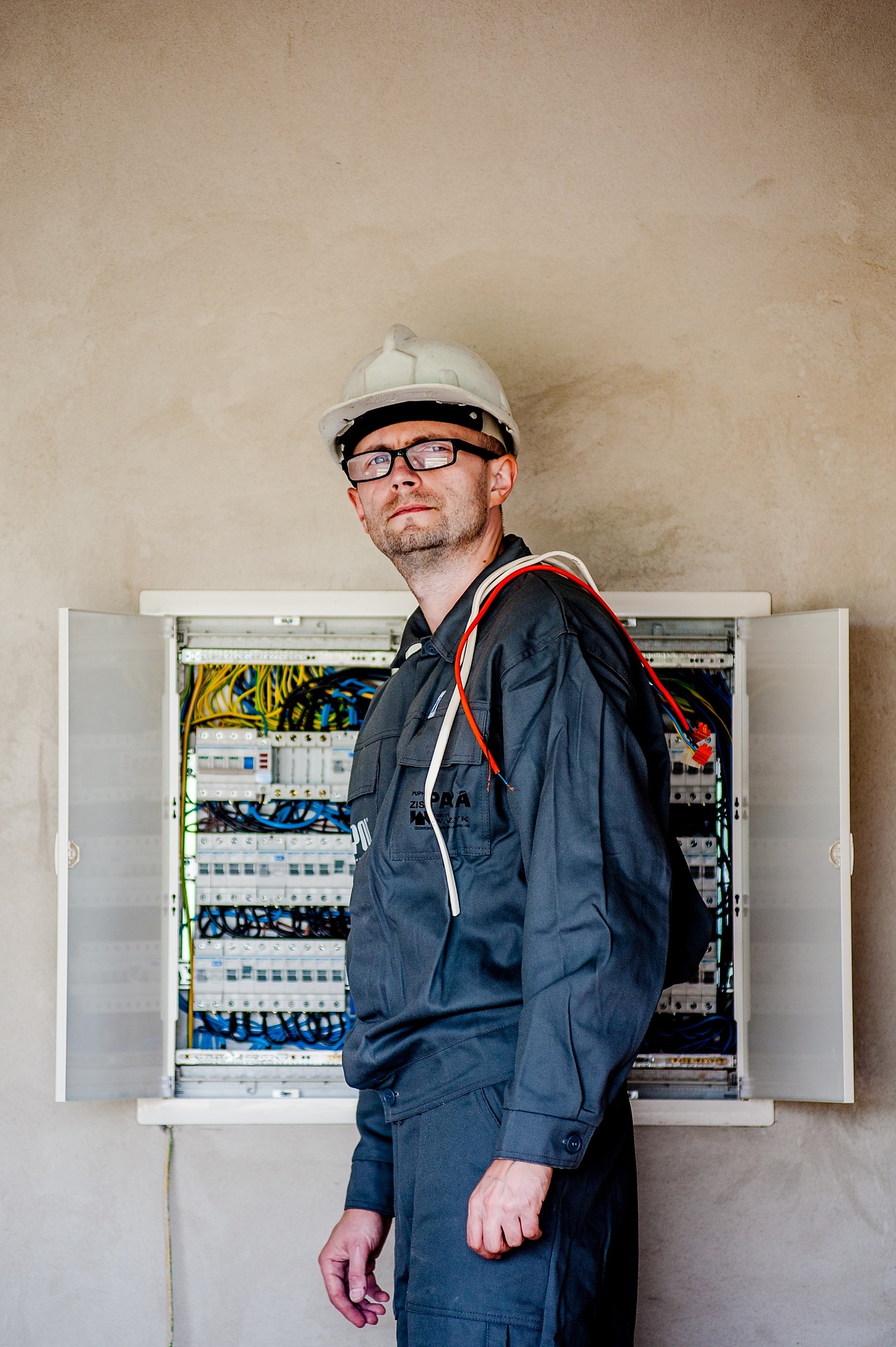 electrician-1080590_1920